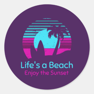 Activiteiten in de omgeving van Retro Sunset Surfb Ronde Sticker