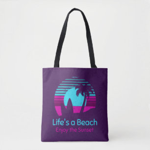 Activiteiten in de omgeving van Retro Sunset Surfb Tote Bag