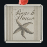 Activiteiten in de omgeving van Starfish Beach Hou Metalen Ornament<br><div class="desc">Dit strandhuis zeester - Het zeester afbeelding heeft een zanderige tan achtergrond, met een patroon dat lijkt op doek. Dit is perfect voor het strandhuis en brengt je in de stemming voor de zomer. Strandhuisinrichting moet kalmerend zijn en voelen als een casual strand wegkomen. Voor een nautisch gevoel en de...</div>