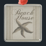 Activiteiten in de omgeving van Starfish Beach Hou Metalen Ornament<br><div class="desc">Dit strandhuis zeester - Het zeester afbeelding heeft een zanderige tan achtergrond, met een patroon dat lijkt op doek. Dit is perfect voor het strandhuis en brengt je in de stemming voor de zomer. Strandhuisinrichting moet kalmerend zijn en voelen als een casual strand wegkomen. Voor een nautisch gevoel en de...</div>