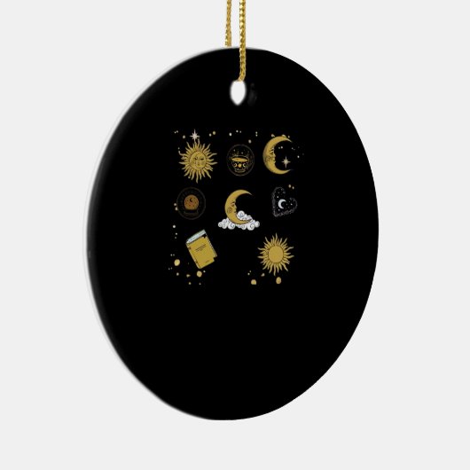 Activiteiten in de omgeving van Whimsigoth Sun Moo Keramisch Ornament (Rechts)