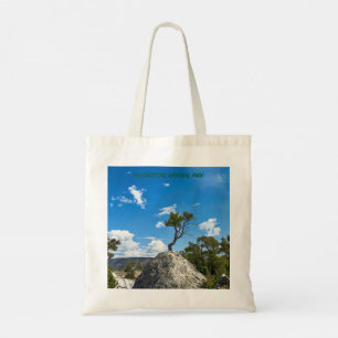 Activiteiten in de omgeving van Yellowstone Park.A Tote Bag