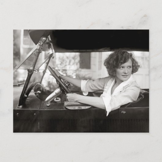 Actrice achter het stuur, 1921 briefkaart (Voorkant)
