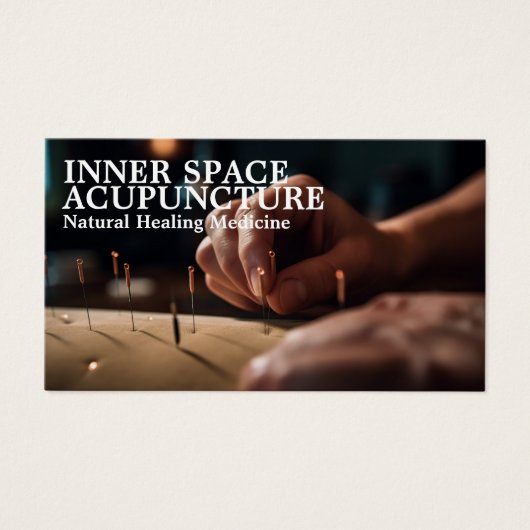 Acupuncturist Working on Client Visitekaartje (Voorkant)