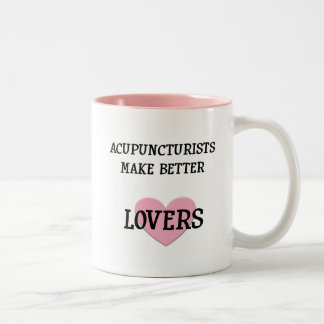 Acupuncturisten maken betere overzichten tweekleurige koffiemok