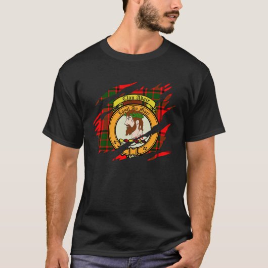 Adair Clan Scottish Crest and Tartan T-shirt (Voorkant)
