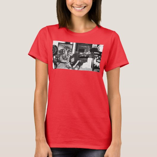 Adam Moyer Modeling T-shirt (Voorkant)