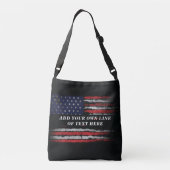 Add your own text on grunge American flag Crossbody Tas (Achterkant)