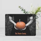 Addams-geïnspireerde spookhuis Halloween Party Kaart (Staand voorkant)