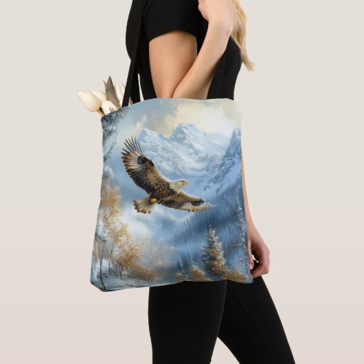 Adelaar in het besneeuwde landschap tote bag (Dichtbij)