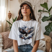 Adelaar komt uit de wolken t-shirt