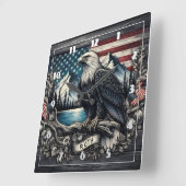 Adelaar neergestreken op tak met bergachtergrond vierkante klok (Hoek)