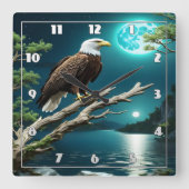 Adelaar op een tak bij Moonlit River Vierkante Klok (Voorkant)