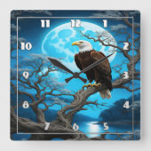 Adelaar op een tak onder een volle maan vierkante klok (Voorkant)