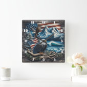 Adelaar op tak in Mountain Uitzicht Vierkante Klok (Huis)