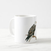Adelaar op tak koffiemok (Voorkant links)