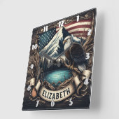 Adelaar stijgt met berg en vlag vierkante klok (Hoek)