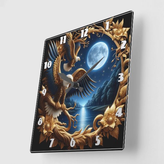 Adelaars neergestreken in het maanverlichte bos vierkante klok (Hoek)