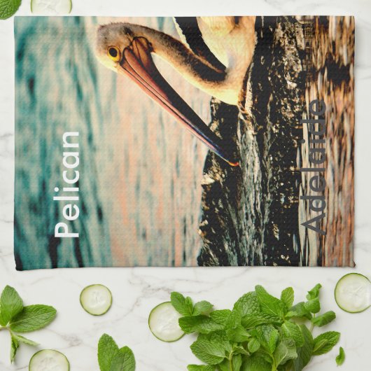 Adelaide Pelican Theedoek (Gevouwen)