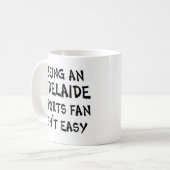 Adelaide sportfan, zijnde koffiemok (Voorkant links)