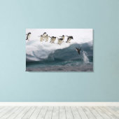 Adelie Penguins duikt in zee Paulette Canvas Afdruk (Insitu (Houten vloer))