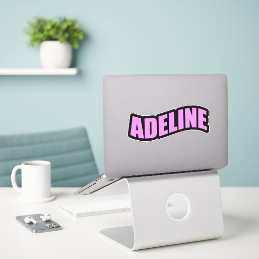 Adeline persoonlijke naam sticker (Laptop op bureau)