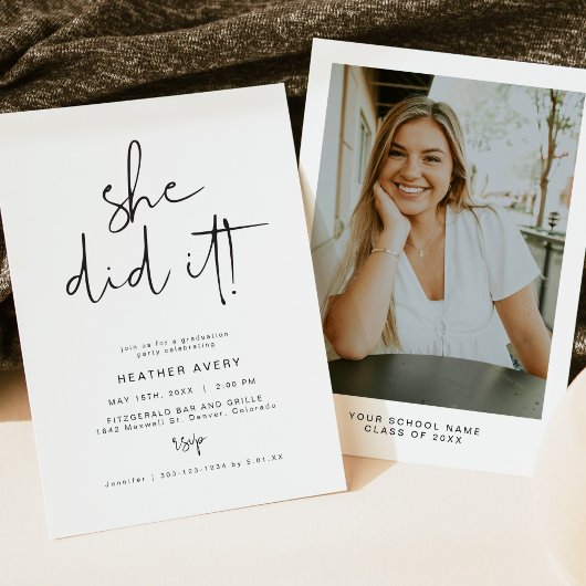 ADELLA Modern Minimalist Graduation Party Kaart