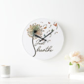 Adem gewoon paardenbloem met vlinders grote klok (Huis)