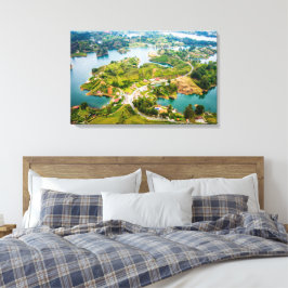 Adembenemend uitzicht op Guatape Antioquia zonnige Canvas Afdruk