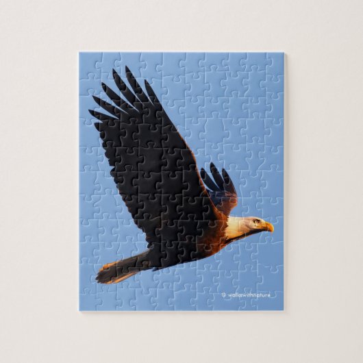 Adembenemende Bald Eagle tijdens de winterzonsonde Legpuzzel (Verticaal)