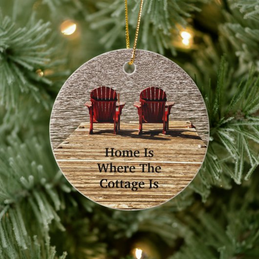 Adirondack Chairs Red Home is de locatie waar het Keramisch Ornament (Boom)