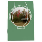 Adirondack Lean-to in de herfst Verjaardagsfeestar Medium Cadeauzakje (Voorkant)