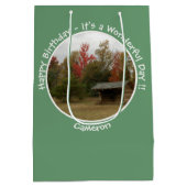 Adirondack Lean-to in de herfst Verjaardagsfeestar Medium Cadeauzakje (Achterkant)