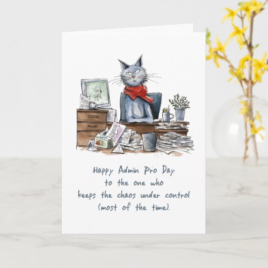 Admin Pro Dag Grappige Vrouw Kat aan Bureau met Pa Kaart (Gele Bloem)