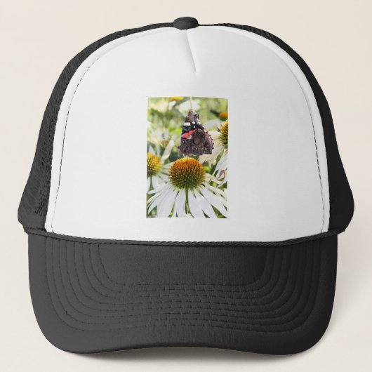 Admiraal Butterfly op Vloer Trucker Pet (Voorkant)