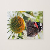 Admiraalvlinder op bloem legpuzzel (Horizontaal)