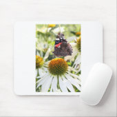 Admiraalvlinder op bloem muismat (Met muis)