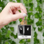 Adobe Corridor in Taos, NM sleutelhanger (Hand)