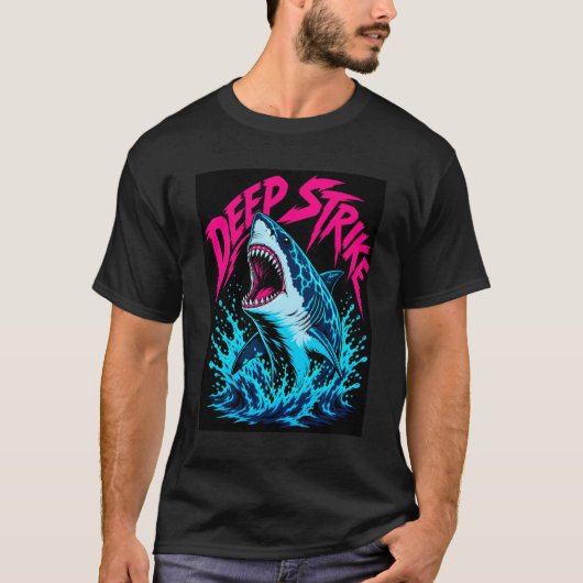 ADOM Deep Strike Haai Grafisch T-shirt (Voorkant)