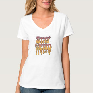 ADOM "Stay Weird" Retro V-Neck T-shirt voor vrouwe