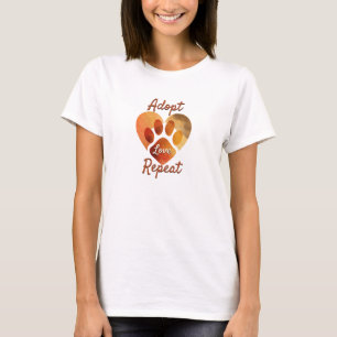 Adopteer Liefde Herhaal Warme Aardse Poot Kunst T-shirt
