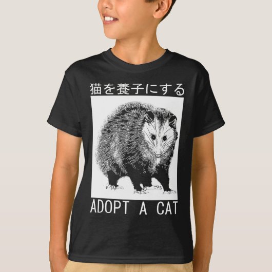  adopteren een posum van een kat Japans opossum T-shirt (Voorkant)