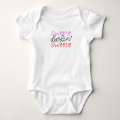 Adorable Baby Bodysuit with Sweet Saying (Voorkant)