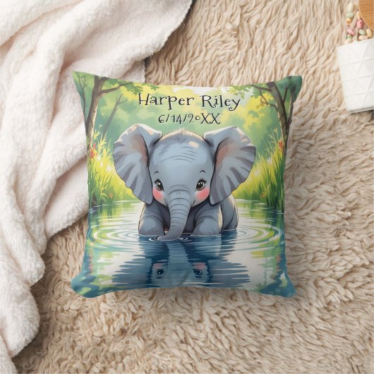 Adorable Baby Elephant and Reflection Personalized Kussen (Deken)