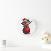 adorable baby highland cow sitting ronde klok (Huis)