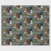 Adorable Beagle Chewing A Bone Cadeaupapier (Vlak)