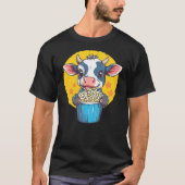 Adorable Cow Enjoying Popcorn Delight T-shirt (Voorkant)
