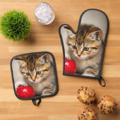 adorable kitten and love red apple ovenwant & pannenlap set (Top down)