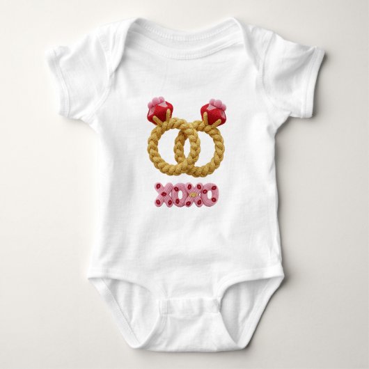 Adorable Knitted Wedding Rings XOXO Baby  Romper (Voorkant)