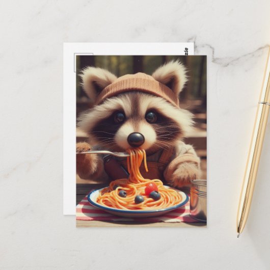 Adorable Raccoon Eats Spaghetti Briefkaart (Voorkant / Achterkant in situ)